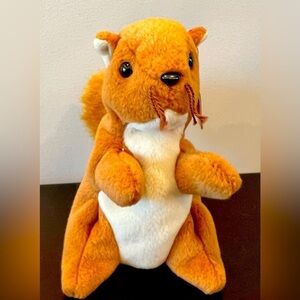 1996 Beanie Baby: Nuts the squirrel